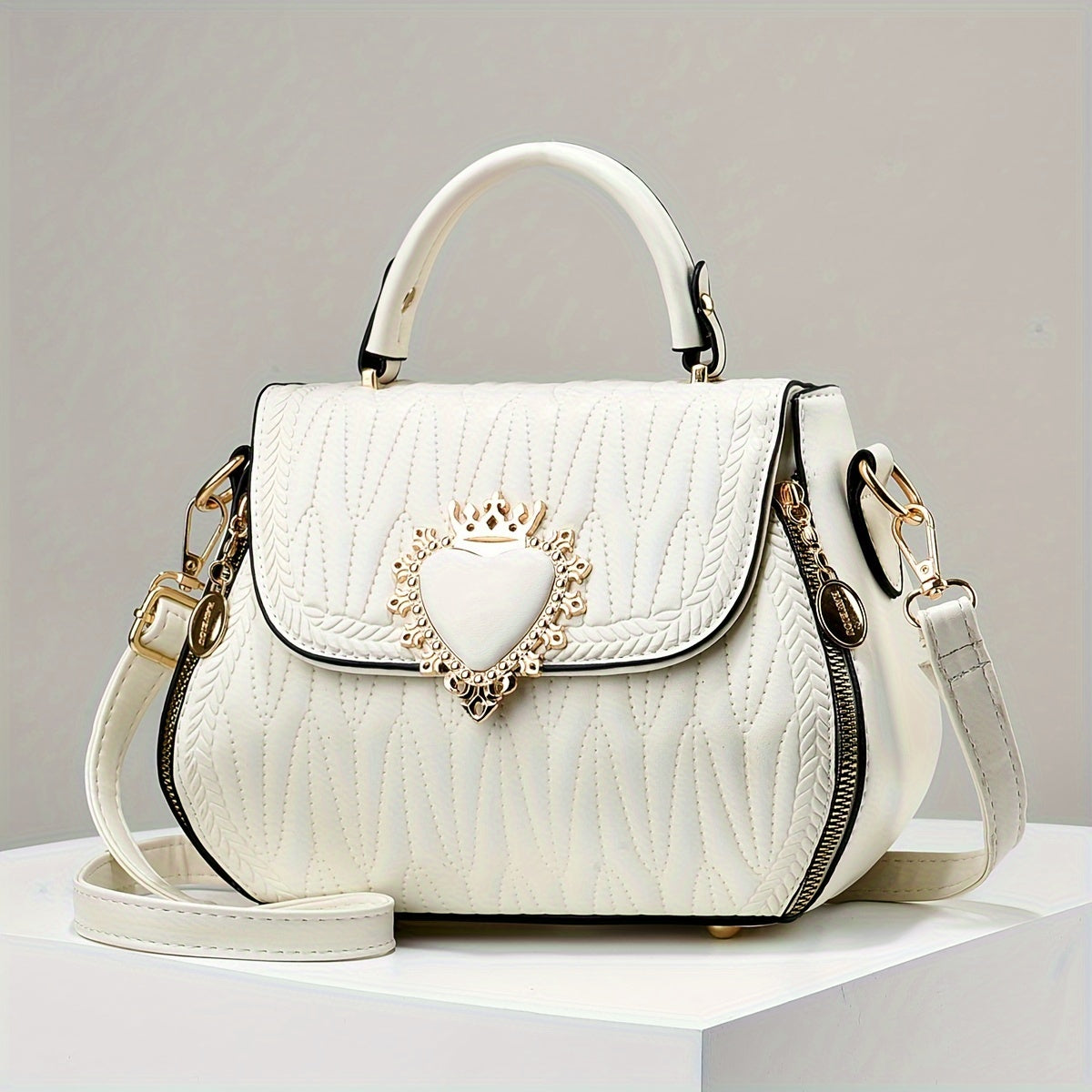 Luna Chic Shoulder Bag