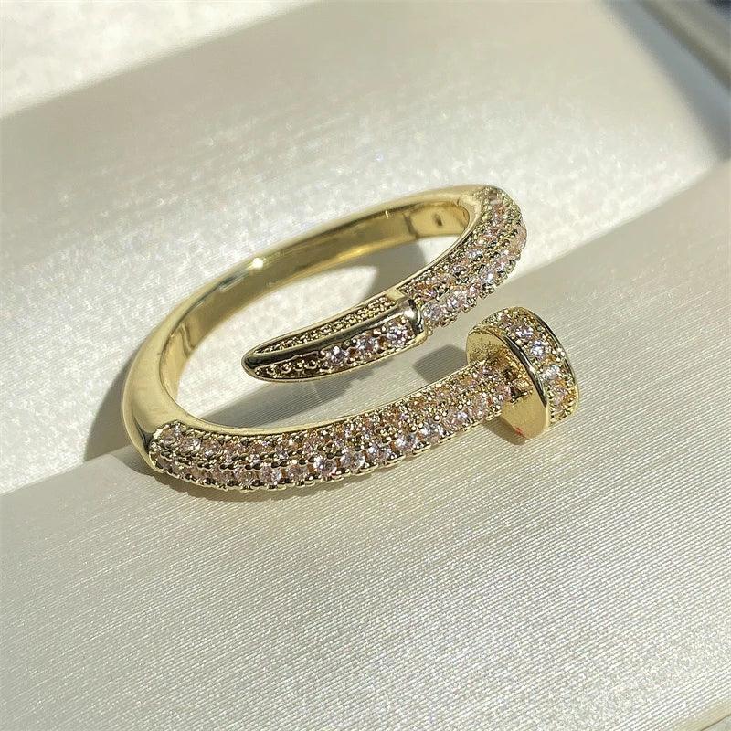 Elegance Twist - Bague Ajustable avec Zircon