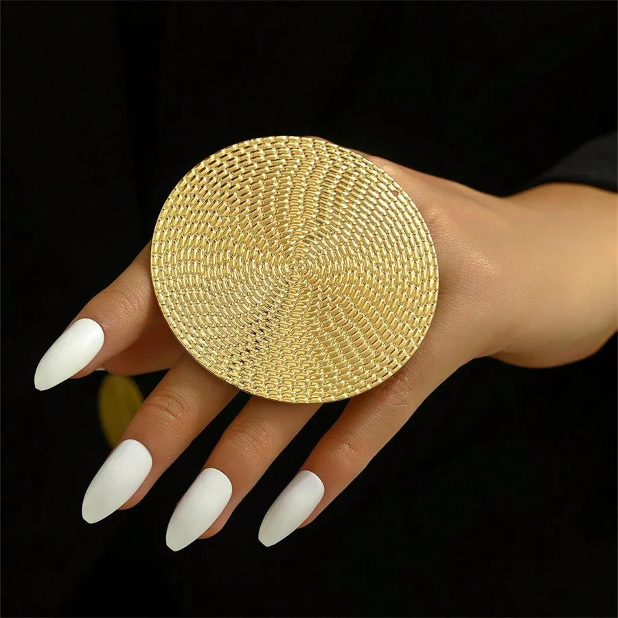 Fashion Gold Color Round Hollow Out Flower Big Ring For Women Trendy Metal Finger Ring Hip Hop Statement Party Jewelry