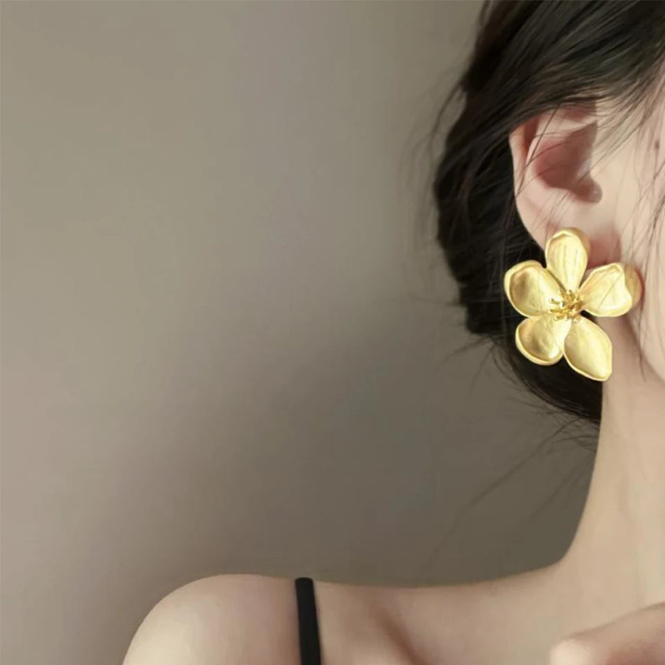 ZAKOL New Gold Color Matte Texture Metal Flower Earrings for Women Girls Exaggerated Fashion Party Jewelry Gifts