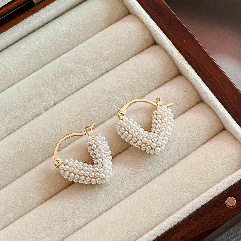 New Unique Style Pearl Heart Shaped Hoop Earrings Simple Versatile Elegant Luxury Accessories for Women‘s 2024 New Trend Jewelry