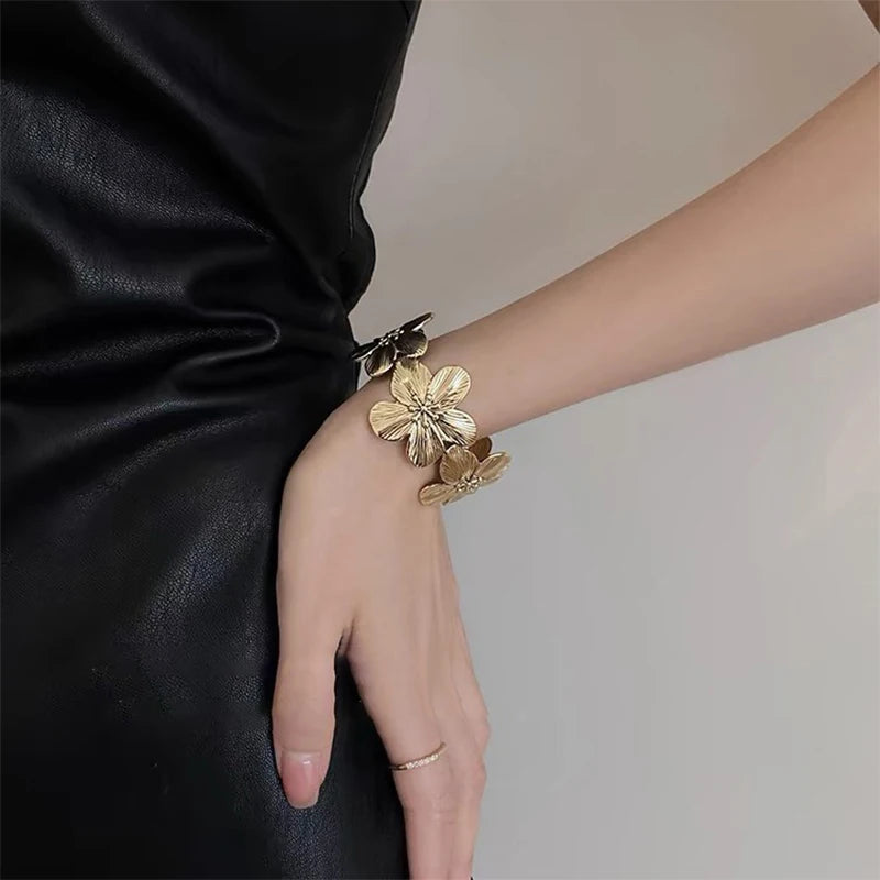 Trendy High Quality 18K Gold Plated Stainless Steel Flower Earrings Ring Bracelet For Women Waterproof Jewelry Set Gifts