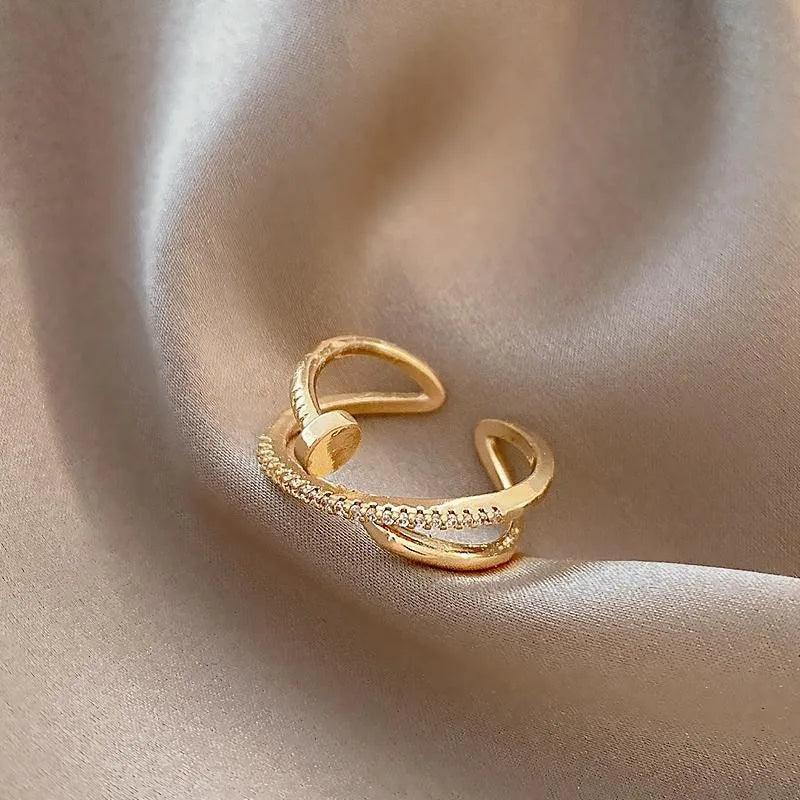 Elégance Twist - Bague Ajustable avec Zircon