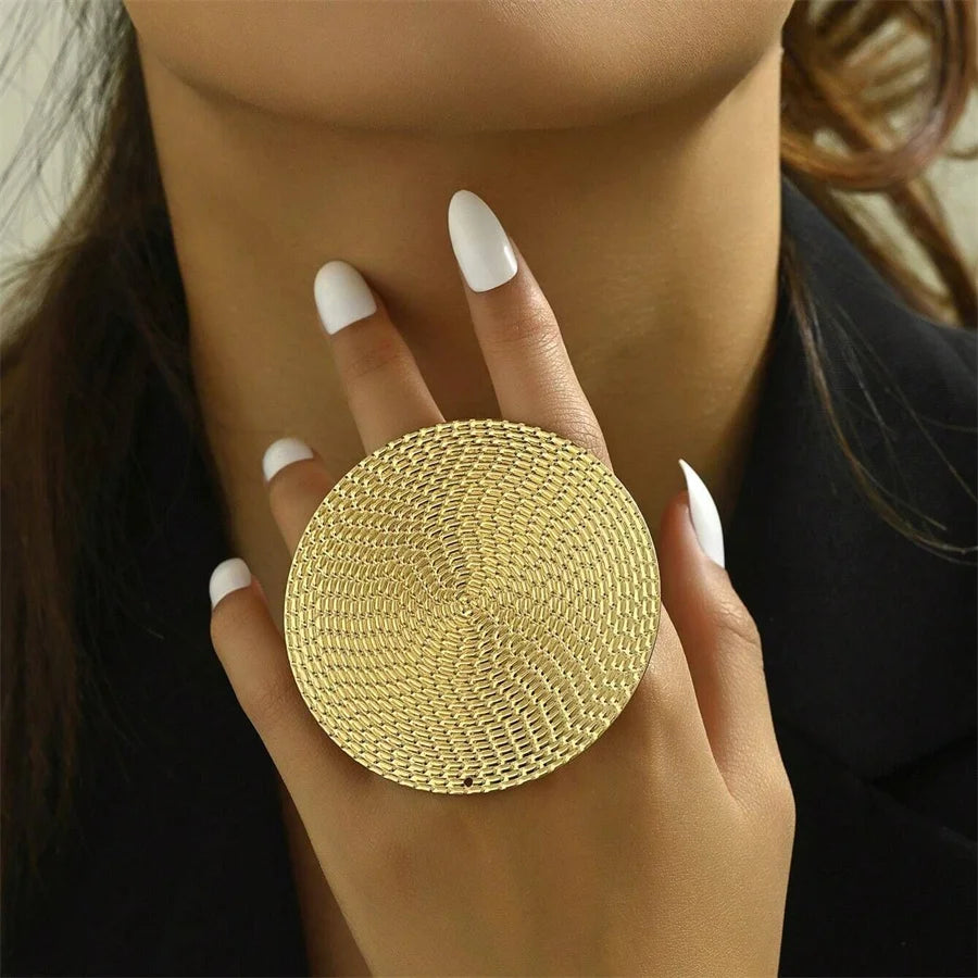 Fashion Gold Color Round Hollow Out Flower Big Ring For Women Trendy Metal Finger Ring Hip Hop Statement Party Jewelry