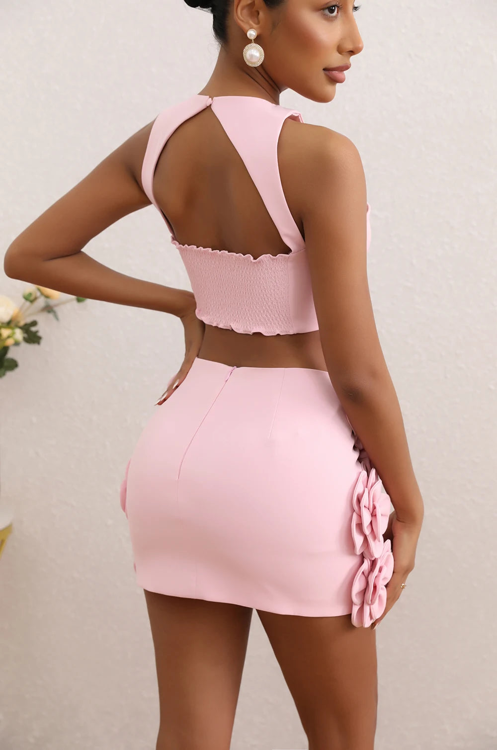 New sexy pink neck hanging backless dress, women's temperament short skirt decoration flower party dress set