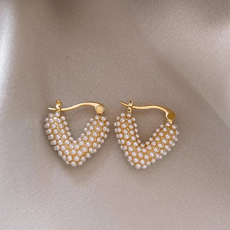 New Unique Style Pearl Heart Shaped Hoop Earrings Simple Versatile Elegant Luxury Accessories for Women‘s 2024 New Trend Jewelry