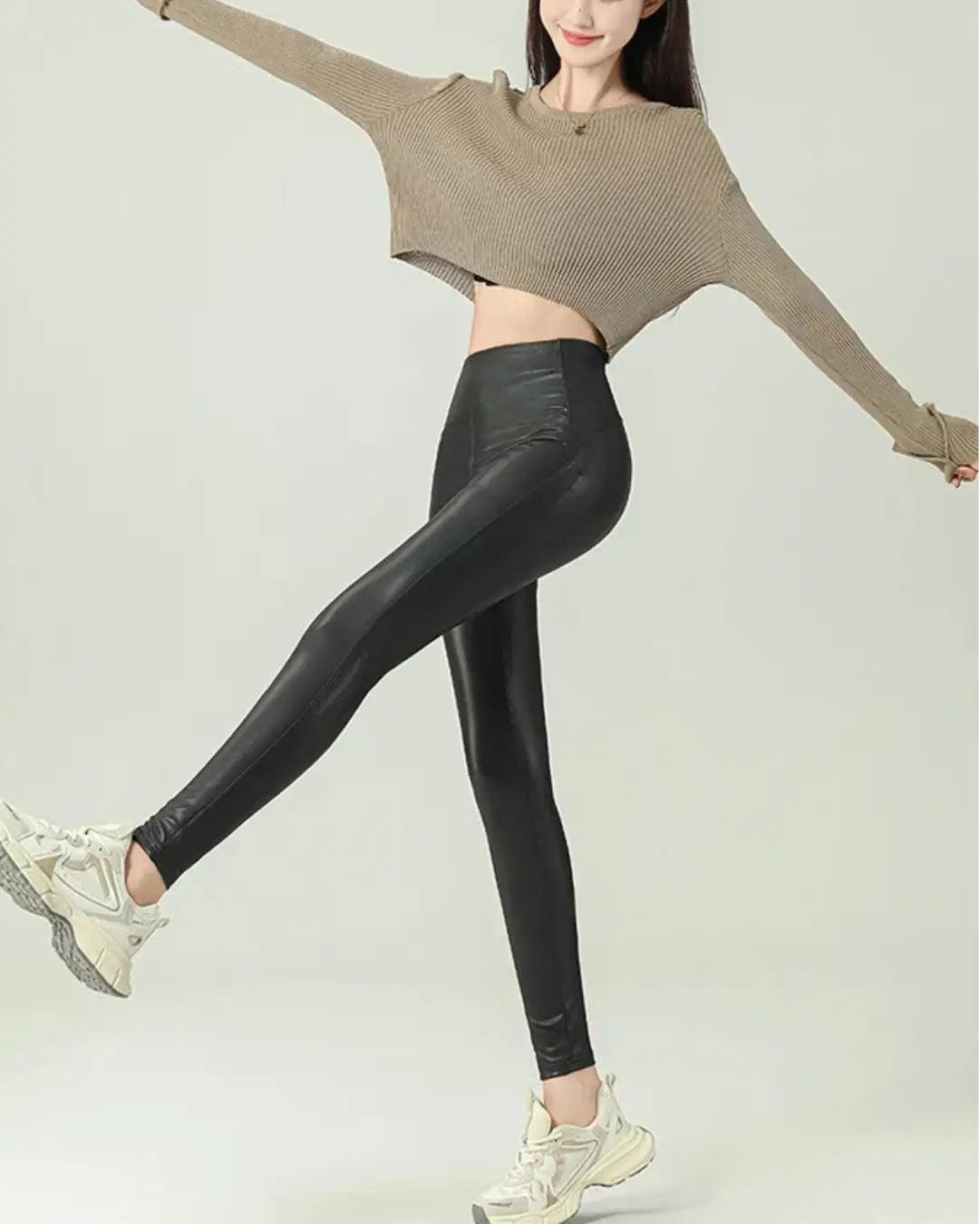 Thermora – Faux Leather Leggings with Fleece Lining